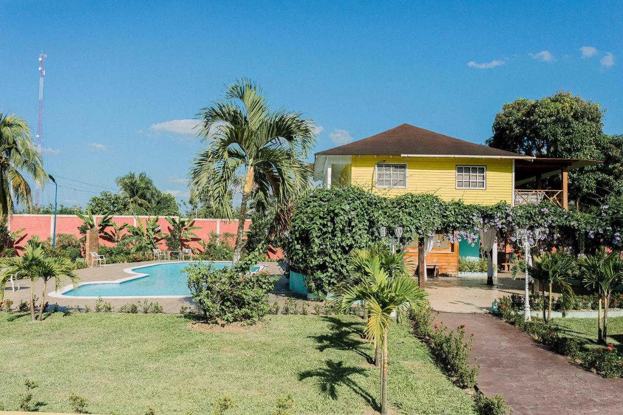 Rancho Guacamayos Hotel&Restaurantes Bonao Exterior foto